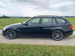 Blau Gebraucht 2008 BMW 320 Kombi | 2.200 € (Guter Preis)