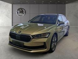 Ice teabeige metallic Gebraucht 2024 Skoda Superb Selection Kombi | 42.990 €