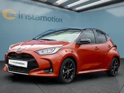 Orange Gebraucht 2022 Toyota Yaris Hybrid Kleinwagen | 23.499 € (Etwas zu teuer)