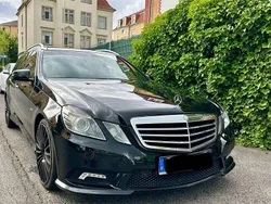 Schwarz Gebraucht 2010 Mercedes E350 Kleinwagen | 10.299 €