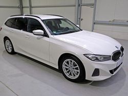 Weiß Gebraucht 2024 BMW 320 Performance Kombi | 32.990 € (Guter Preis)