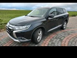 Schwarz Gebraucht 2015 Mitsubishi Outlander SUV | 12.100 € (Teuer)