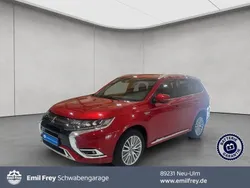 Dynamik rot Gebraucht 2021 Mitsubishi Outlander P-HEV Top SUV | 29.980 € (Teuer)