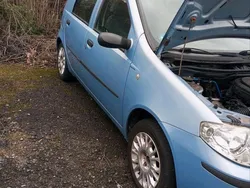 Blau Gebraucht 2003 Fiat Punto Kleinwagen | 1.250 € (Etwas zu teuer)