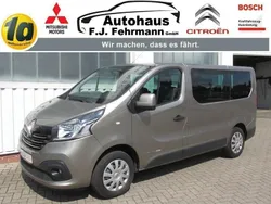 Braun Gebraucht 2015 Renault Trafic Expression Van | 17.990 € (Teuer)