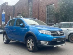 Blau Gebraucht 2013 Dacia Sandero Essentiel Kleinwagen | 3.900 € (Fairer Preis)