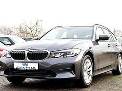 Grau Gebraucht 2020 BMW 318 Sport Line Limousine | 22.950 € (Guter Preis)