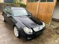 Schwarz Gebraucht 2004 Mercedes C200 Sport Coupé | 2.000 € (Guter Preis)