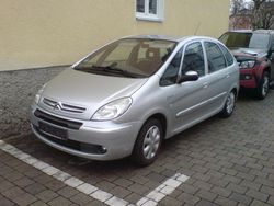Silber Gebraucht 2004 Citroën Xsara Picasso Van / Kleinbus | 900 €