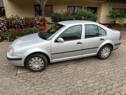 Silber Gebraucht 2002 VW Bora Comfortline Limousine | 1.000 € (Superpreis)