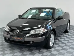 Schwarz Gebraucht 2004 Renault Mégane Cabriolet Privilege Cabrio | 2.777 € (Fairer Preis)