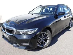 Schwarz Gebraucht 2021 BMW 318 Sport Line Kombi | 28.990 € (Fairer Preis)