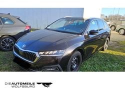 Schwarzmagic perleffekt (metallic) Gebraucht 2023 Skoda Octavia Style Kombi | 22.680 € (Guter Preis)