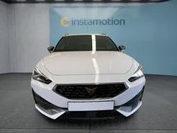 Weiß Gebraucht 2023 Cupra Leon VZ Kombi | 35.999 € (Fairer Preis)