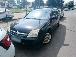 Schwarz Gebraucht 2005 Opel Vectra Kombi | 800 €