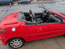 Rot Gebraucht 2005 Peugeot 206 CC Platinum Cabrio | 2.490 € (Fairer Preis)