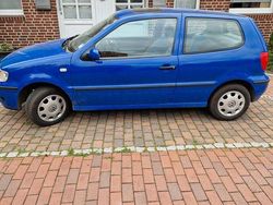 Blau Gebraucht 2000 VW Polo Basis Limousine | 2.000 € (Fairer Preis)