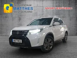 Cool white pearl metallic Neu 2025 Suzuki Vitara Comfort SUV | 22.199 € (Guter Preis)