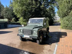 Grün Gebraucht 2009 Land Rover Defender SUV | 32.900 €