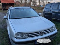 Silber Gebraucht 2006 VW Golf V Basis Kombi | 2.700 € (Fairer Preis)
