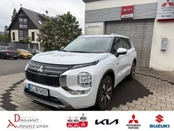 Weiß Gebraucht 2025 Mitsubishi Outlander P-HEV Top SUV | 54.490 € (Fairer Preis)