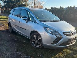 Blau Gebraucht 2016 Opel Zafira Tourer Van / Kleinbus | 7.999 € (Guter Preis)