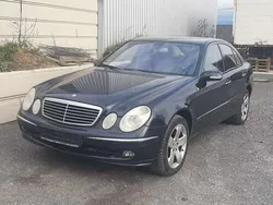 Smaragdschwarz metalliclack Gebraucht 2005 Mercedes E320 Limousine | 6.990 € (Fairer Preis)