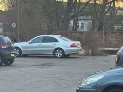 Silber Gebraucht 2005 Mercedes E280 Avantgarde Limousine | 8.888 €