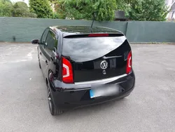 Schwarz Gebraucht 2015 VW up! CLUB Kleinwagen | 6.950 € (Fairer Preis)