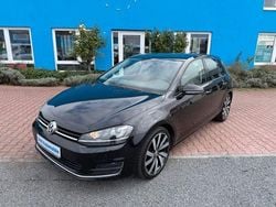 Schwarz Gebraucht 2016 VW Golf VII Highline Limousine | 17.480 € (Fairer Preis)