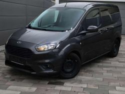 Grau Gebraucht 2019 Ford Tourneo Courier Trend Van / Kleinbus | 8.399 € (Superpreis)