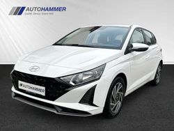 Atlas white / sol Gebraucht 2025 Hyundai i20 Trend Limousine | 18.988 € (Guter Preis)