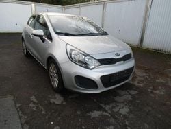 Silber Gebraucht 2012 Kia Rio Spirit Limousine | 5.790 € (Fairer Preis)