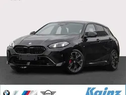 Saphirschwarz Neu 2025 BMW 118 M Sport Kleinwagen | 41.890 € (Teuer)