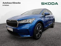 Raceblau Gebraucht 2023 Skoda Enyaq iV Loft SUV | 35.890 € (Fairer Preis)