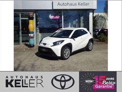 Schneeweiß Neu 2025 Toyota Aygo X Business Edition SUV | 18.360 €