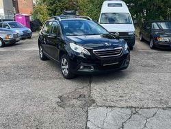 Schwarz Gebraucht 2016 Peugeot 2008 Allure SUV | 5.500 € (Guter Preis)