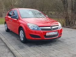 Rot Gebraucht 2009 Opel Astra Selection Limousine | 3.990 € (Etwas zu teuer)