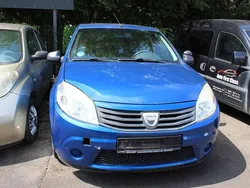 Blau Gebraucht 2009 Dacia Sandero Kleinwagen | 799 € (Guter Preis)