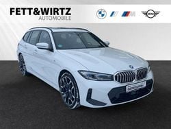 Mineralweiss metallic Gebraucht 2024 BMW 330e M Sport Kombi | 47.490 € (Guter Preis)