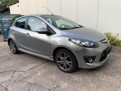 Silber Gebraucht 2009 Mazda 2 Dynamic Limousine | 8.395 €