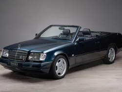 Blau Gebraucht 1997 Mercedes E320 Edition Cabrio | 49.800 €