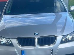 Silber Gebraucht 2007 BMW 318 Limousine | 4.000 €