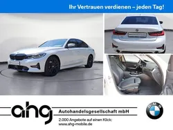 Weiß Gebraucht 2020 BMW 330 Sport Line Limousine | 32.530 € (Etwas zu teuer)