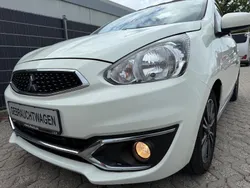 Weiß Gebraucht 2018 Mitsubishi Space Star Edition Limousine | 5.400 €