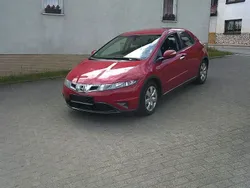 Rot Gebraucht 2010 Honda Civic Comfort Limousine | 6.299 € (Etwas zu teuer)