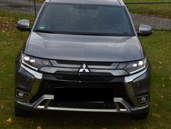 Grau Gebraucht 2021 Mitsubishi Outlander P-HEV Plus SUV | 24.250 € (Fairer Preis)