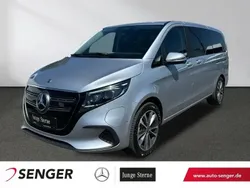 Silber Gebraucht 2024 Mercedes EQV300 | 57.850 €
