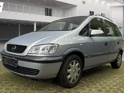 Silber Gebraucht 2002 Opel Zafira Executive Van / Kleinbus | 2.790 € (Fairer Preis)
