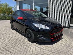 Pantherschwarz Gebraucht 2014 Ford Fiesta Kleinwagen | 8.990 € (Teuer)